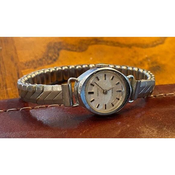 VTG Women's 17mm Orvin Silver Tone Watch, Manual Wind, Swiss Made - Picture 2 of 3